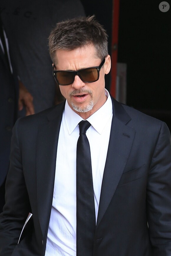 Brad Pitt est allé déjeuner au restaurant Craig après avoir assister aux funérailles de l'icône du grunge C. Cornell, qui s'était pendu dans sa chambre d'hôtel la semaine dernière à Los Angeles, le 26 mai 2017