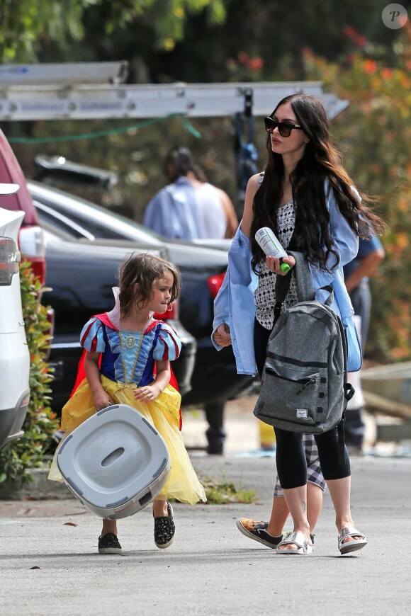 Exclusif - Megan Fox et son mari Brian Austin Green sont allés déjeuner avec leurs enfants Noah, Journey et Bodhi au restaurant Nobu à Malibu, le 22 mai 2017