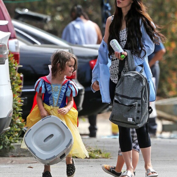 Exclusif - Megan Fox et son mari Brian Austin Green sont allés déjeuner avec leurs enfants Noah, Journey et Bodhi au restaurant Nobu à Malibu, le 22 mai 2017