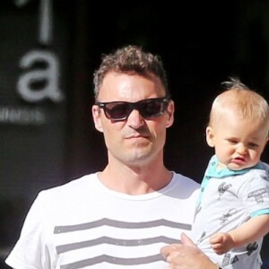 Exclusif - Megan Fox et son mari Brian Austin Green sont allés déjeuner avec leurs enfants Noah, Journey et Bodhi au restaurant Nobu à Malibu, le 22 mai 2017