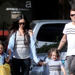 Exclusif - Megan Fox et son mari Brian Austin Green sont allés déjeuner avec leurs enfants Noah, Journey et Bodhi au restaurant Nobu à Malibu, le 22 mai 2017