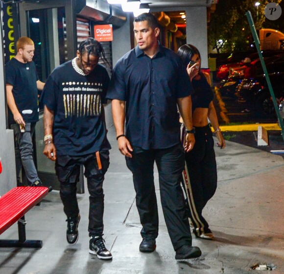 Kylie Jenner et son compagnon Travis Scott à Miami, le 6 juin 2017