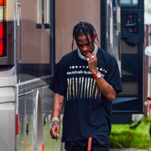 Kylie Jenner et son compagnon Travis Scott à Miami, le 6 juin 2017