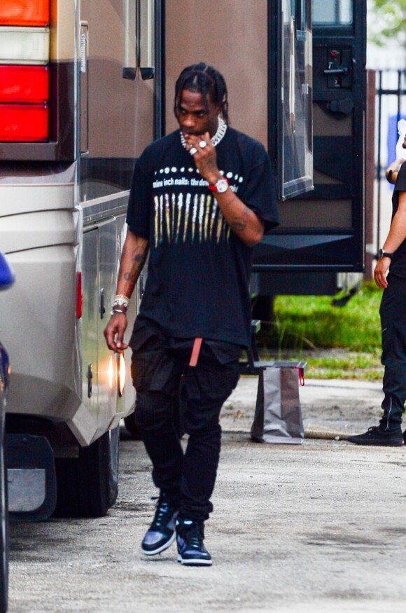 Kylie Jenner et son compagnon Travis Scott à Miami, le 6 juin 2017