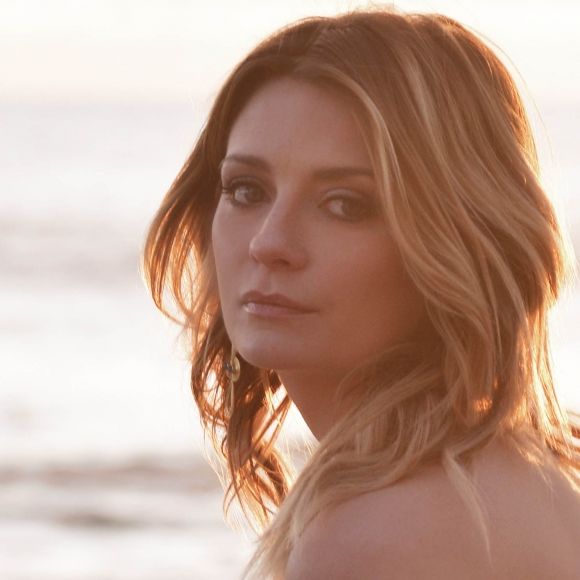 Exclusif - Mischa Barton en pleine séance photo sexy pour la promotion de 138 Water sur une plage à Malibu.