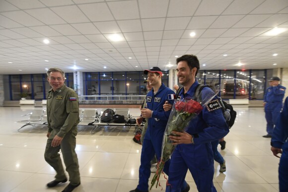 Après une mission de 6 mois passée à bord de la Sation Spatiale Internationale (ISS), Thomas Pesquet, à bord de sa capsule spatiale, a atterri dans les plaines du Kazakstan puis il a prit un vol pour se rendre à Cologne le 3 juin 2017