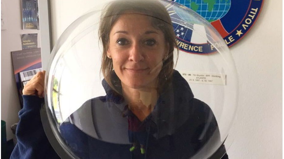 Thomas Pesquet : Tout sur l'épatante compagne de l'astronaute, Anne Mottet