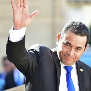 Le président du Guatemala Jimmy Morales part après son entretien avec le président de la République Emmanuel Macron au Palais de l'Elysée à Paris, le 8 juin 2017. © Giancarlo Gorassini/Bestimage