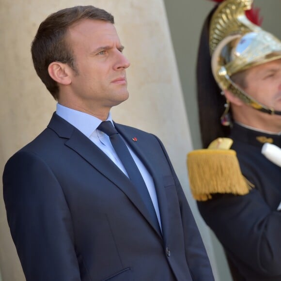 Le président de la République Emmanuel Macron reçoit le président du Guatemala Jimmy Morales au Palais de l'Elysée à Paris, le 8 juin 2017. © Giancarlo Gorassini/Bestimage