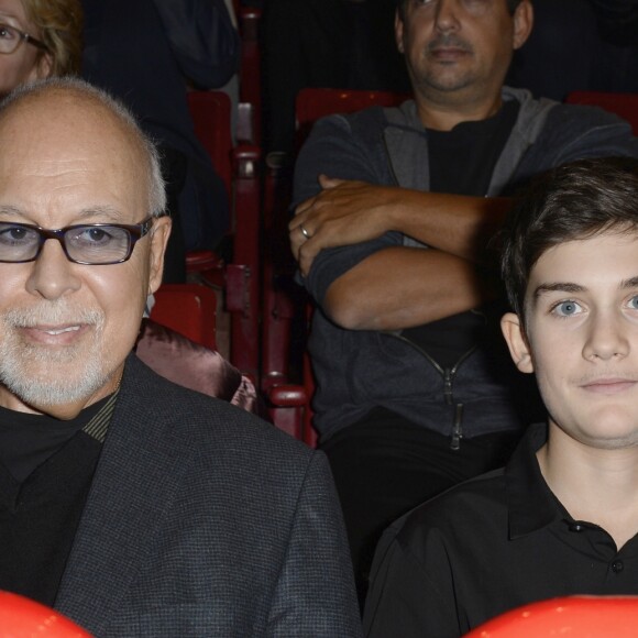 Rene Angelil et son fils Rene-Charles - People au concert de Celine Dion au POPB de Paris, le 5 décembre 2013.