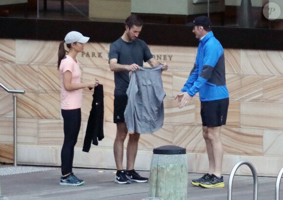 Exclusif - Pippa Middleton, son mari James Matthews et leur coach font un jogging à Sydney, en Australie. Le 31 mai 2017.