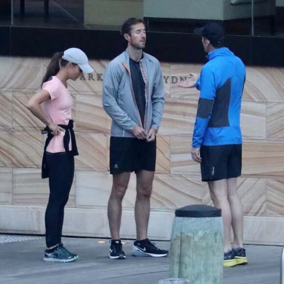Exclusif - Pippa Middleton, son mari James Matthews et leur coach font un jogging à Sydney, en Australie. Le 31 mai 2017.