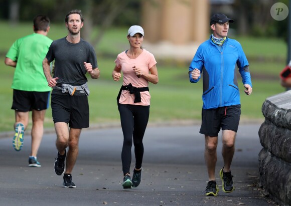 Exclusif - Pippa Middleton, son mari James Matthews et leur coach font un jogging à Sydney, en Australie. Le 31 mai 2017.