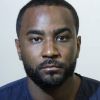 Nick Gordon, 27 ans, a été arrêté pour violences conjugales après que sa nouvelle petite amie se soit rendue auprès des autorités pour le dénoncer le 10 juin 2017. Cette agression survient près de deux ans après la mort suspecte de la fille de Whitney Houston, Bobbi Kristina Brown, qu'il est soupçonné d'avoir tuée après lui avoir administré un cocktail toxique. Il y a quelques mois, la justice le tenait "civilement responsable" de la mort de la jeune femme, le condamnant à 50 millions de dollars de dommages et intérêts.