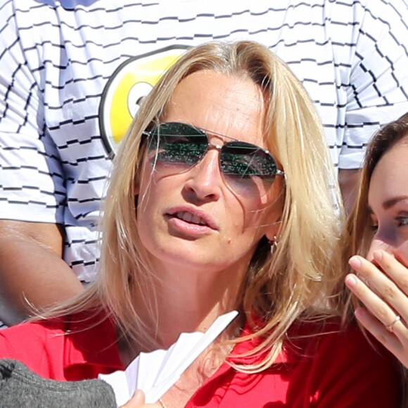 Emilie Fillion Girault, Estelle Lefébure et sa fille Emma Smet assistent à la finale simple dames de Roland-Garros. Paris, le 10 juin 2017. © Dominique Jacovides - Cyril Moreau/ Bestimage