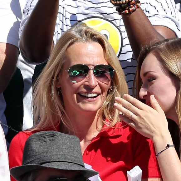 Emilie Fillion Girault, Estelle Lefébure et sa fille Emma Smet assistent à la finale simple dames de Roland-Garros. Paris, le 10 juin 2017. © Dominique Jacovides - Cyril Moreau/ Bestimage