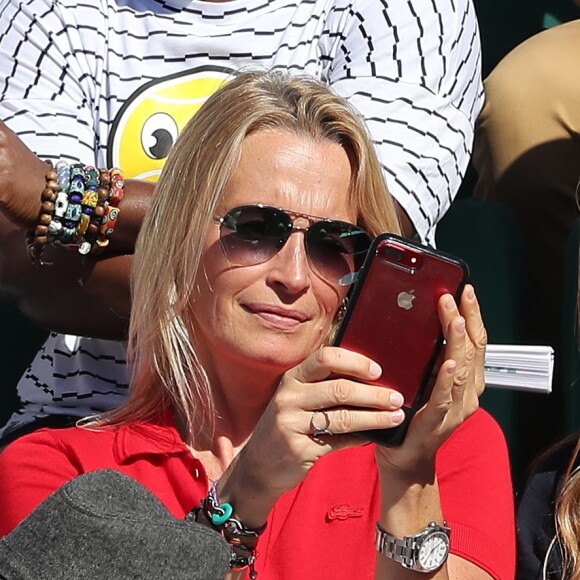 Emilie Fillion Girault, Estelle Lefébure et sa fille Emma Smet assistent à la finale simple dames de Roland-Garros. Paris, le 10 juin 2017. © Dominique Jacovides - Cyril Moreau/ Bestimage