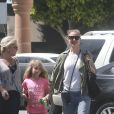 Exclusif - Cameron Diaz se balade avec sa soeur Chimene Diaz et sa nièce Chloe Armstrong dans les rues de Seal Beach, le 15 avril 2017