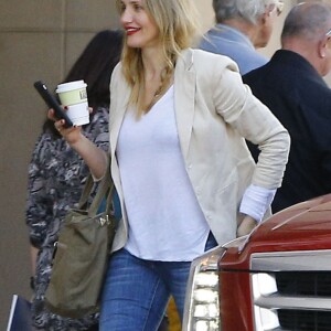 Exclusif - Cameron Diaz arrive à l'hôtel Montage après avoir déjeuner avec un inconnu à Beverly Hills, le 15 février 2017