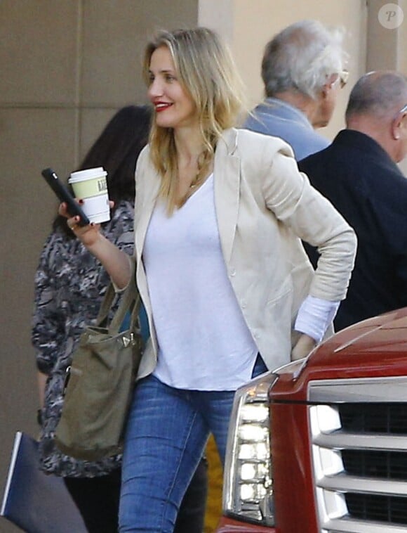 Exclusif - Cameron Diaz arrive à l'hôtel Montage après avoir déjeuner avec un inconnu à Beverly Hills, le 15 février 2017