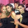 Ken Paves pose avec ses grandes amies Victoria Beckham et Eva Longoria sur Instagram.