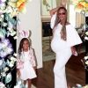 Beyoncé avec sa fille Blue Ivy lors de la célébration de Pâques. Photo posté sur Instagram le 23 avril 2017.