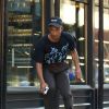 Jaden Smith fait du skateboard dans la rue à New York le 12 juin 2017. © CPA / Bestimage