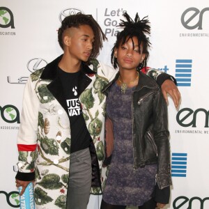 Willow Smith et Jaden Smith - Célébrités arrivant au 26ème EMA Awards au studio de la Warner à Burbank le 22 octobre 2016