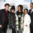 Will Smith, Jada Pinkett et leurs enfants Willow Smith, Jaden Smith et Trey Smith - Célébrités arrivant au 26ème EMA Awards au studio de la Warner à Burbank le 22 octobre 2016