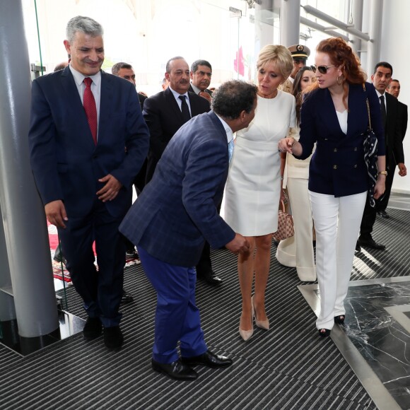 La première dame Brigitte Macron (Trogneux) et la princesse Lalla Salma du Maroc visitent l'exposition "Face à Picasso" au Musée Mohammed VI d'art moderne et contemporain de Rabat, Maroc, le 14 juin 2017. © Sébastien Valiela / Bestimage