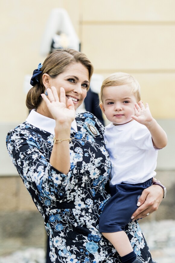 La princesse Madeleine de Suède et son fils le prince Nicolas - Baptême du prince Alexander de Suède au palais Drottningholm à Stockholm le 9 septembre 2016.