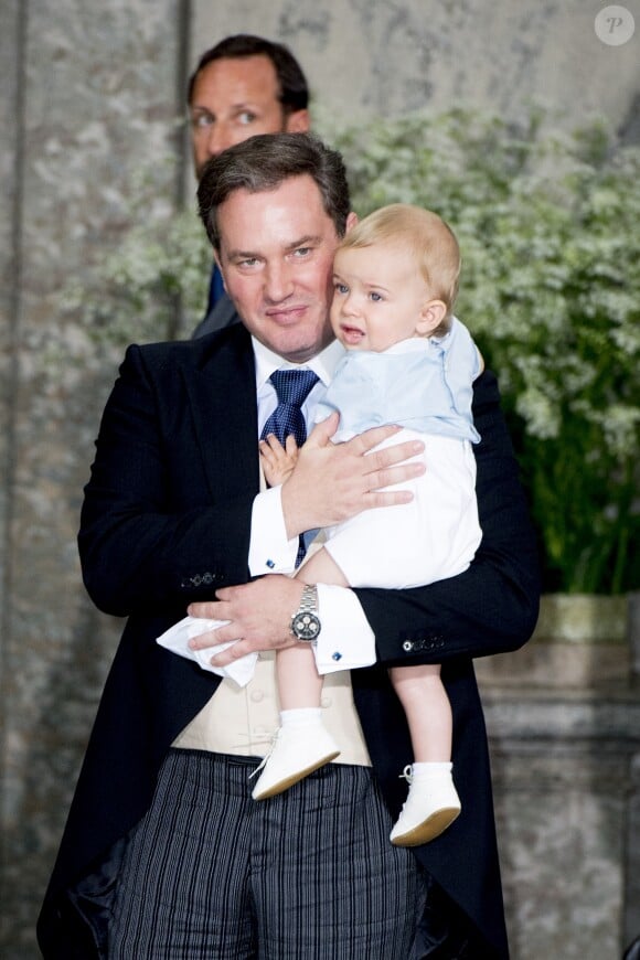 Christopher O'Neill et son fils le prince Nicolas de Suède - Baptême du prince Oscar de Suède à Stockholm en Suède le 27 mai 2016.