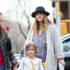 Drew Barrymore et ses deux filles dans les rues de New York. Le 11 avril 2017