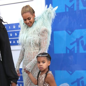 Beyonce et sa fille Blue Ivy à la soirée des MTV Video Music Awards 2016 à Madison Square Garden à New York, le 28 août 23016 © Sonia Moskowitz/Globe Photos via Zuma/Bestimage