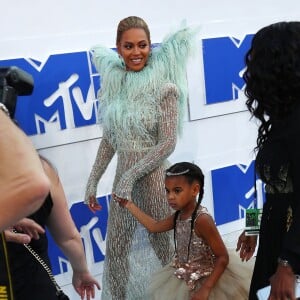 Beyonce knowles et sa fille Blue Ivy Carter aux MTV Video Music Awards 2016 à New York, le 28 août 2016