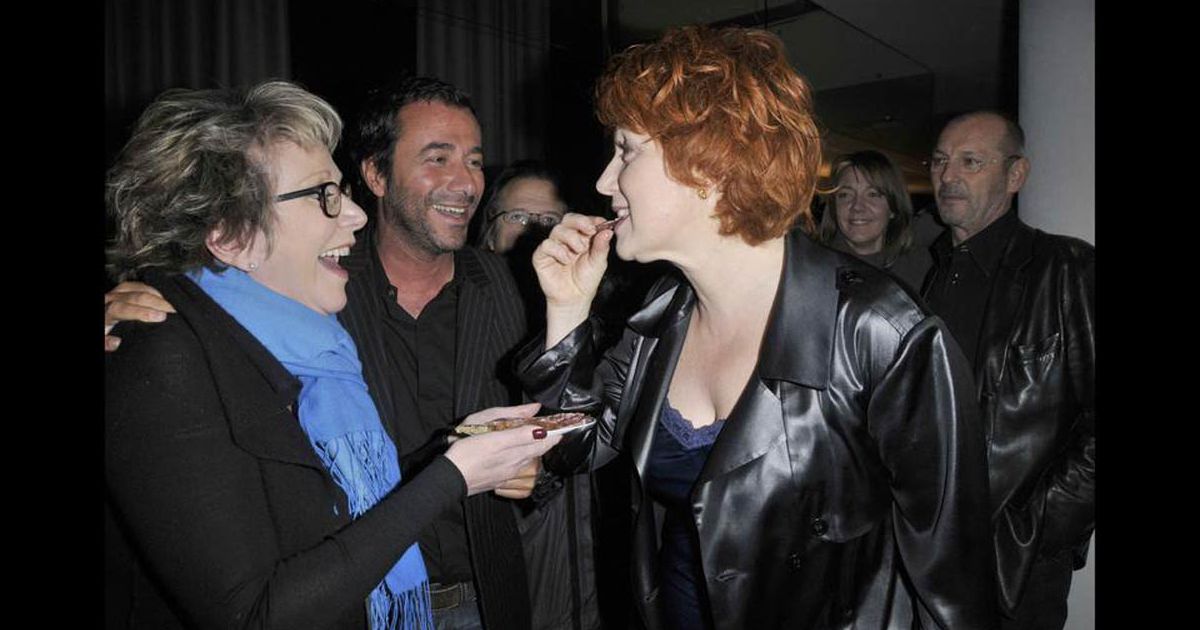 Francoise Laborde Veronique Genest Et Bernard Montiel A La Presentation De La Piece Madame Butterlight Au Theatre De La Gaite Montparnasse 28 01 09 Purepeople