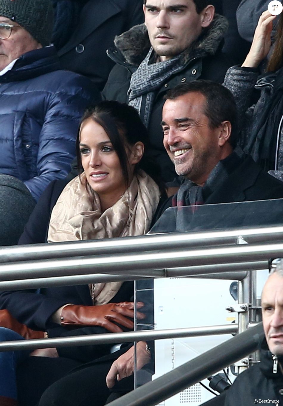 Arnaud Lagard Re Et Sa Femme Jade Foret Au Match De De La Ligue Entre Le Psg Et Evian Au Parc