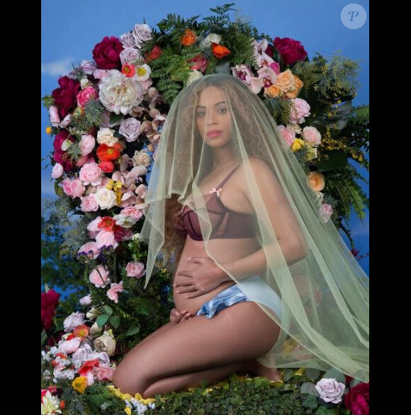 Beyoncé annonce sa grossesse sur Instagram le 1er février 2017.