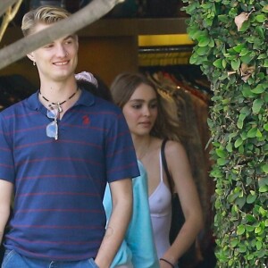 Exclusif - Lily-Rose Depp fait du shopping à West Hollywood, le 7 juin 2017.