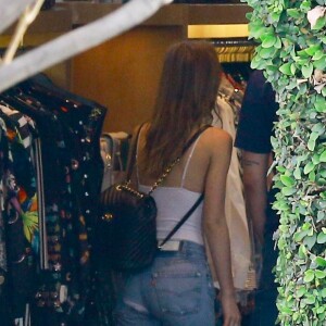 Exclusif - Lily-Rose Depp fait du shopping à West Hollywood, le 7 juin 2017.