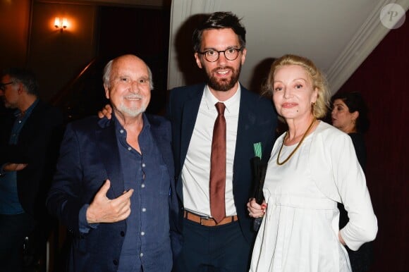 Exclusif - Jean-Louis Livi, Jean Robert-Charrier et Caroline Silhol - Jean-Claude Camus remet les insignes de Chevalier dans l'Ordre des Arts et des Lettres à Jean Robert-Charrier au théâtre de la Porte Saint-Martin à Paris le 19 juin 2017. © Coadic Guirec/Bestimage
