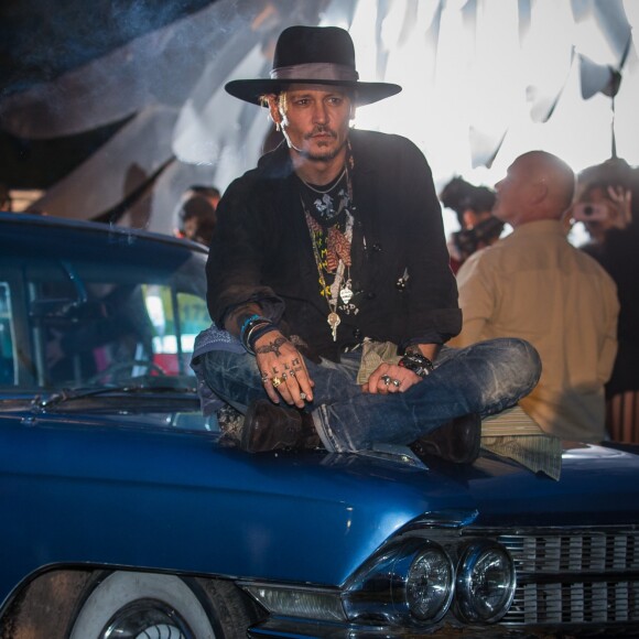 Johnny Depp lors de la projection du film The Libertine au Glastonbury Festival à Worthy Farm, Somerset, le 22 juin 2017.