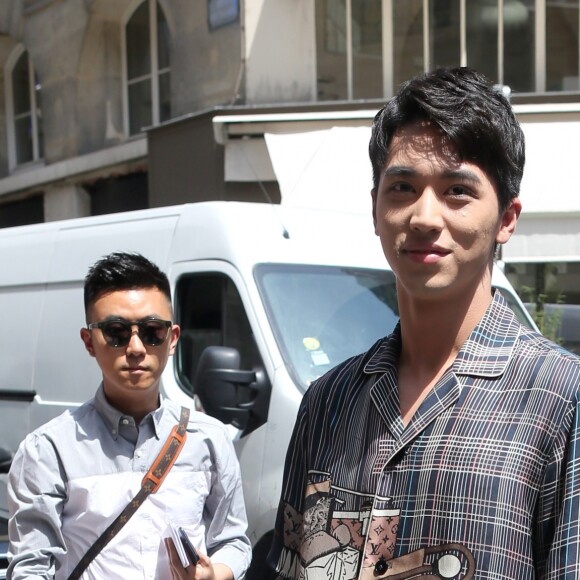 Xu Weizhou - Arrivées au défilé de mode Louis Vuitton Hommes printemps-été 2018 au Palais Royal à Paris, le 22 juin 2017. © CVS/Veeren/Bestimage