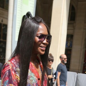 Naomi Campbell - Sorties du défilé de mode Louis Vuitton Hommes printemps-été 2018 au Palais Royal à Paris, le 22 juin 2017. © CVS/Veeren/Bestimage