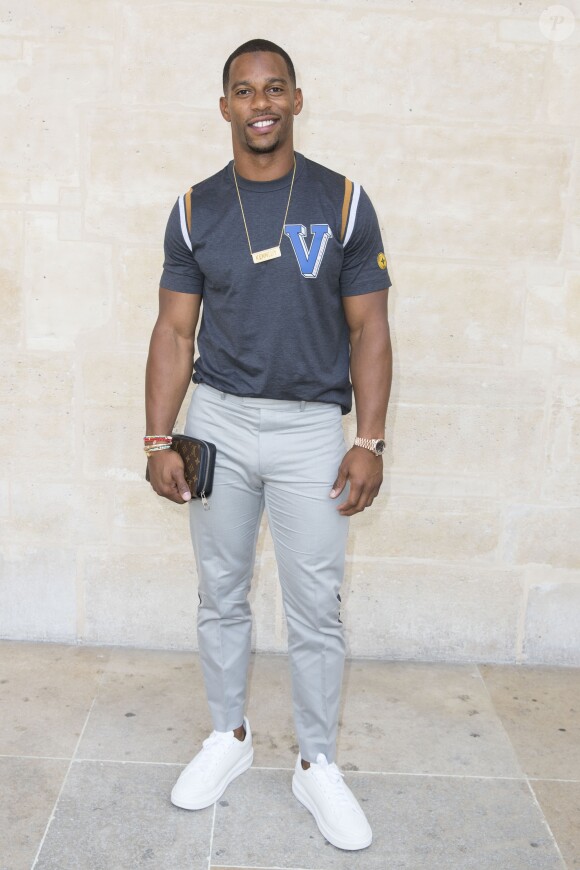 Victor Cruz - People au photocall du défilé de mode Louis Vuitton Hommes printemps-été 2018 au Palais Royal à Paris, le 22 juin 2017. © Olivier Borde/Bestimage