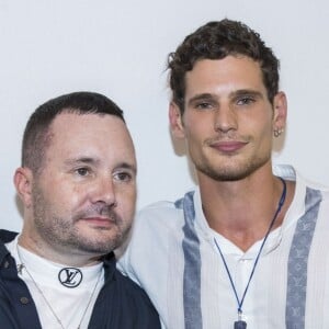 Le styliste Kim Jones et Jérémie Laheurte - Backstage du défilé de mode Louis Vuitton Hommes printemps-été 2018 au Palais Royal à Paris. Le 22 juin 2017. © Olivier Borde / Bestimage