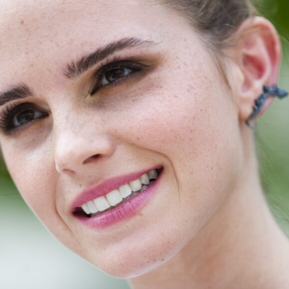 Photocall de Emma Watson (robe Louis Vuitton) à l'hôtel Le Bristol Paris le 22 juin 2017. © Pierre Perusseau / Bestimage