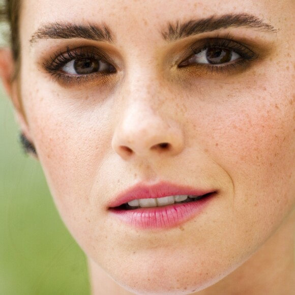 Photocall de Emma Watson (robe Louis Vuitton) à l'hôtel Le Bristol Paris le 22 juin 2017. © Pierre Perusseau / Bestimage