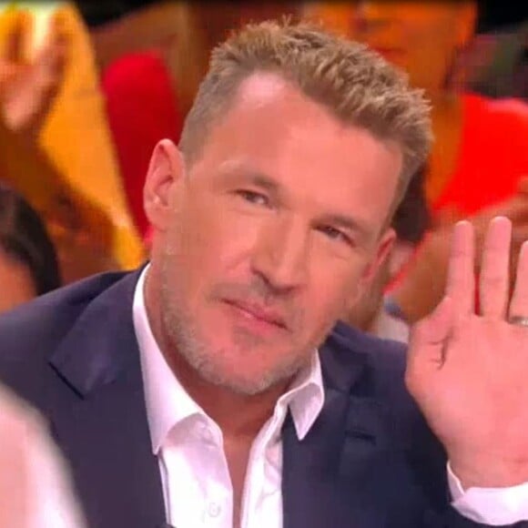 Le numéro de téléphone de Benjamin Castaldi a été dévoilé à l'antenne de TPMP refait l'année, prime diffusé le 23 juin 2017 sur C8.