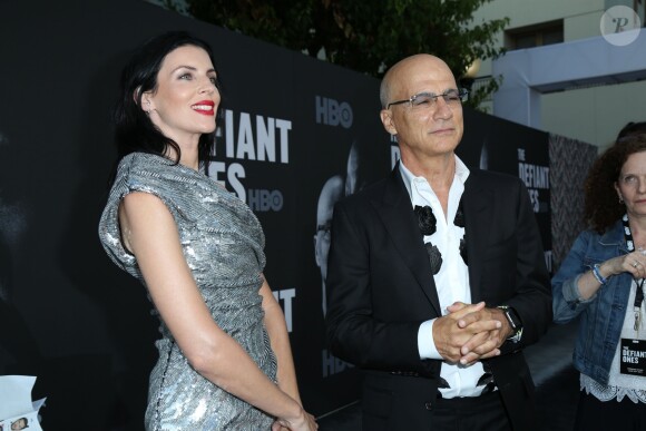 Jimmy Iovine et sa femme Liberty Ross à l'avant-première de The Defiant Ones de HBO au Studio Paramount, à Los Angeles, le 22 juin 2017.